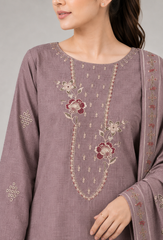 3 Piece full Emroidered Lawn Suit