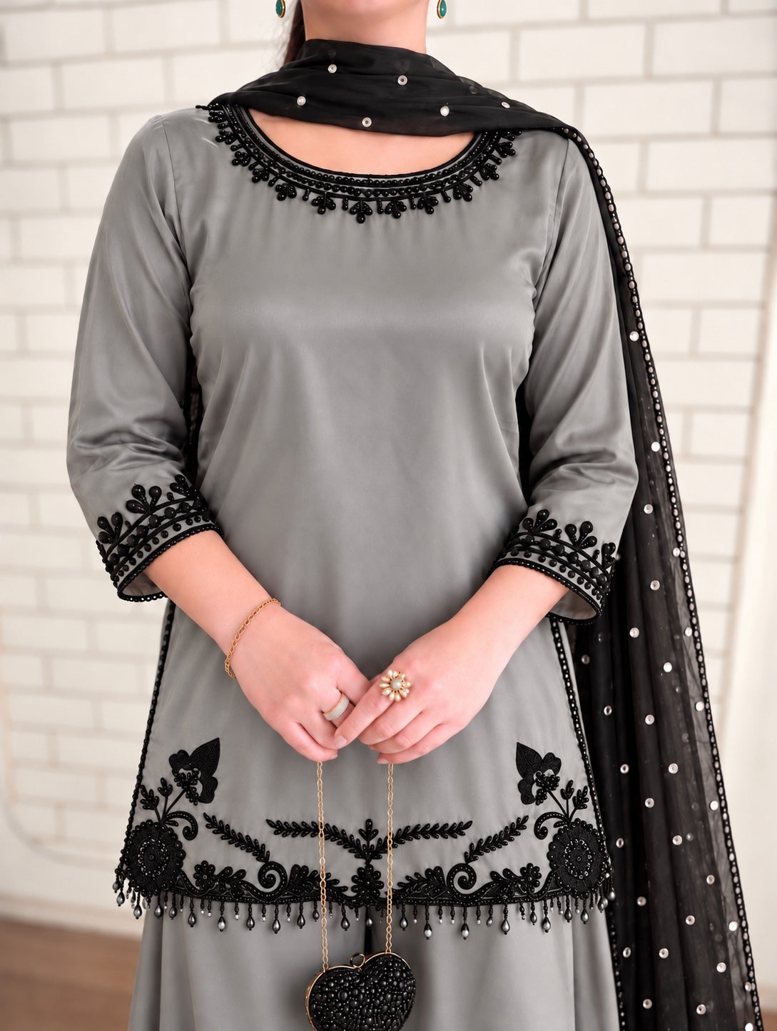 RANGREZ grey short shirt black embroidery closeup